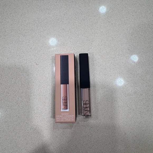 NWT NARS Radiant Creamy Concealer – Cannelle Light 2.75 – Travel Mini - Picture 3 of 6